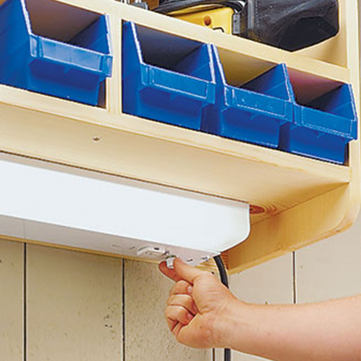 Woodsmith Wall-Mounted Utility Shelf Plan