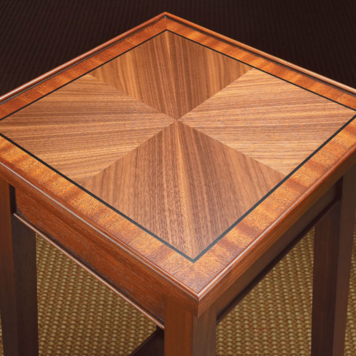 Woodsmith Veneered Accent Table Plan