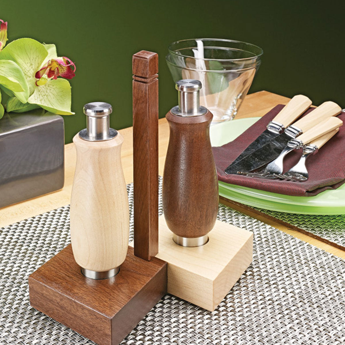 Woodsmith Lathe Turned Salt & Pepper Set Plan