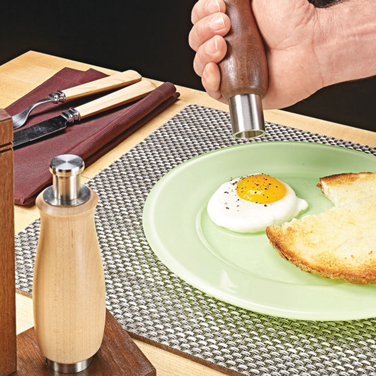 Woodsmith Lathe Turned Salt & Pepper Set Plan